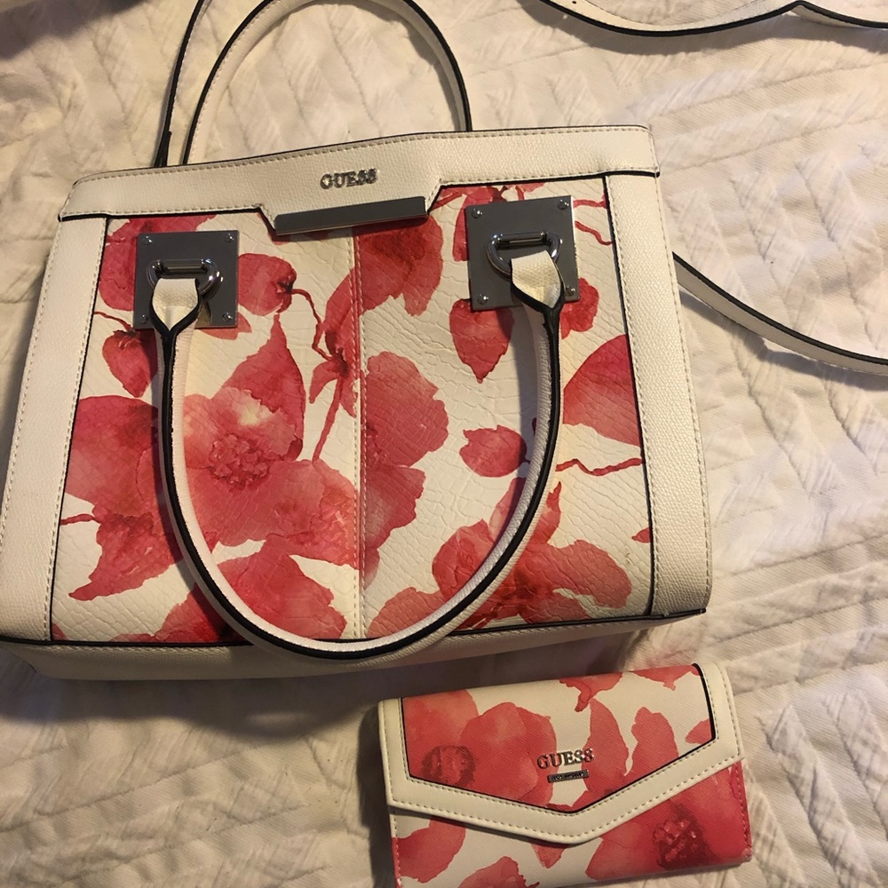 guess purse and matching wallet